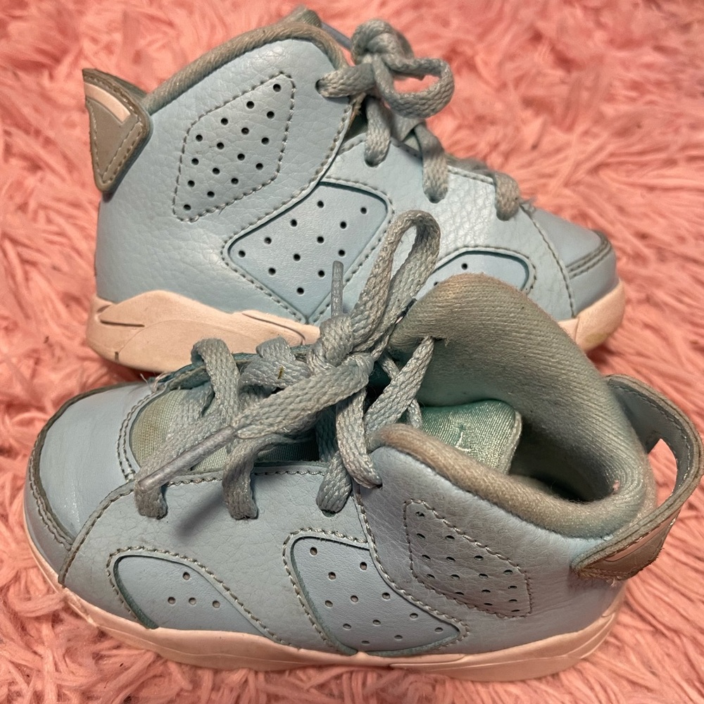 Jordan 6s size 6c